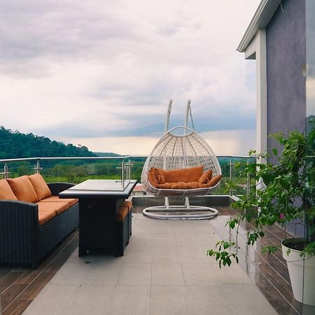The View Hotel Cumanda  Buitenkant foto